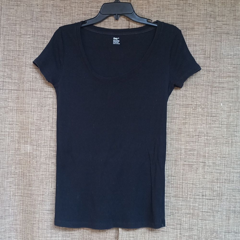 GAP Favorite Scoopneck Black Cotton Tee Shirt